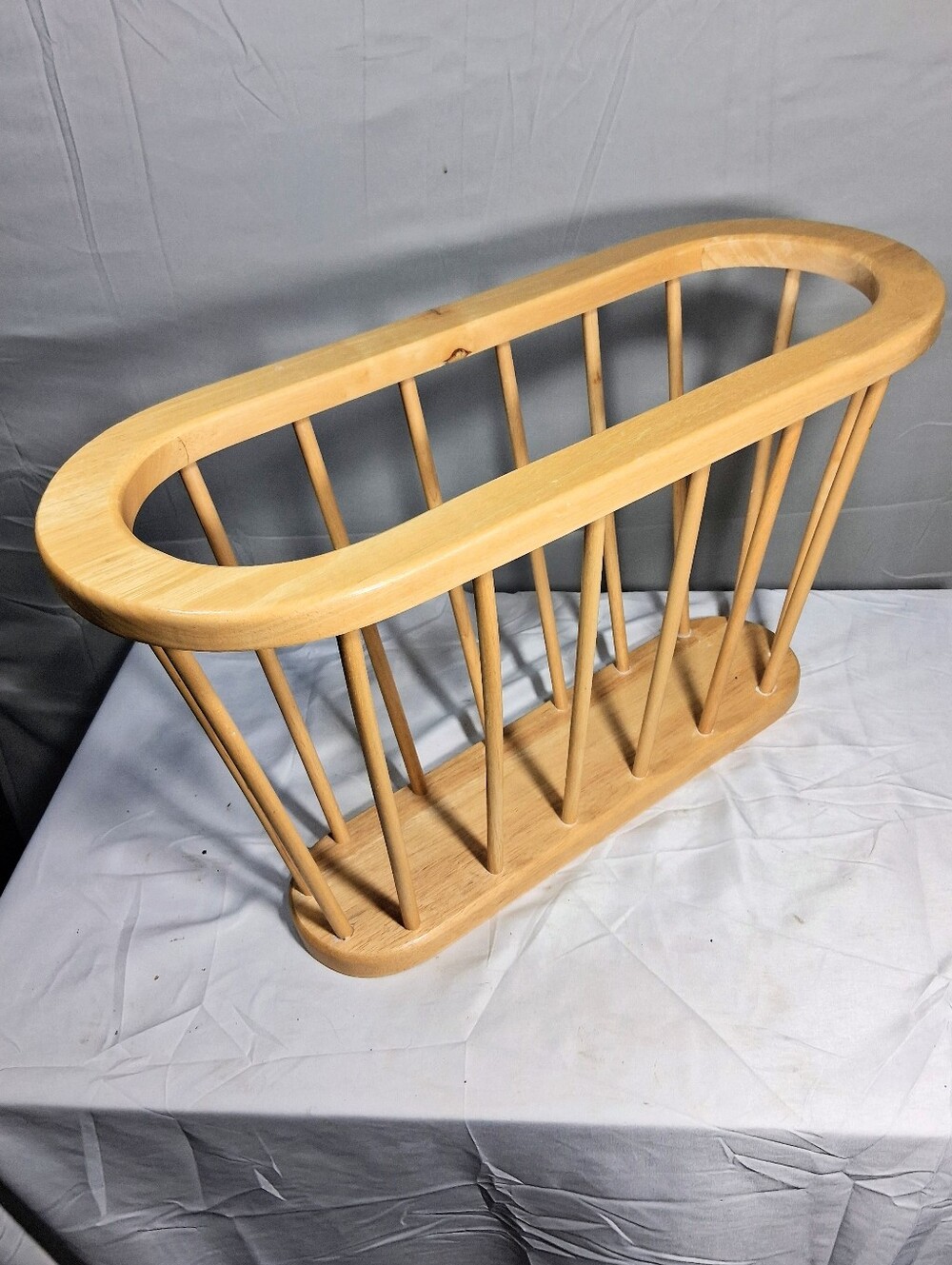 Blond Wood Mid Century 17" Long X 7" Wide Large Magazine/Record Rack - Picture 3 of 10